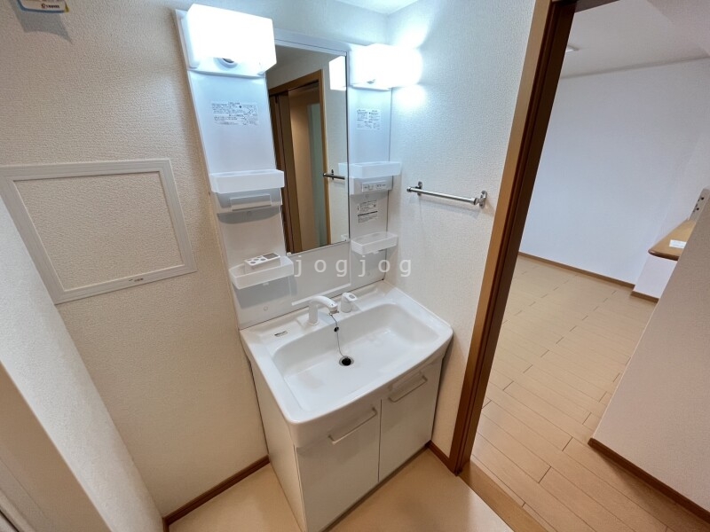 洗面設備　身支度には必須ですね♪