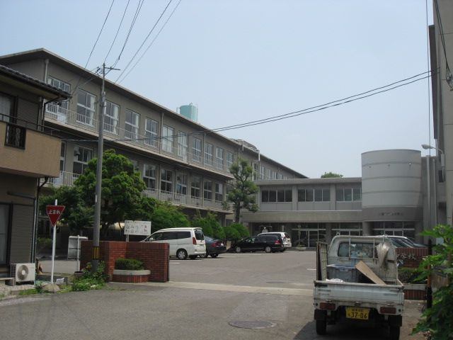 中学校　大垣市立南中学校（中学校）まで1431m