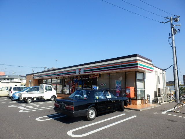 コンビニ　セブンイレブン厚木戸室1丁目店（コンビニ）まで271m