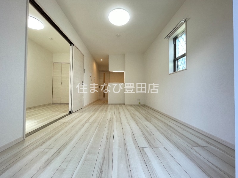 居室・リビング　同型別部屋写真