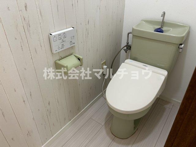 トイレ　清潔感のあるトイレです