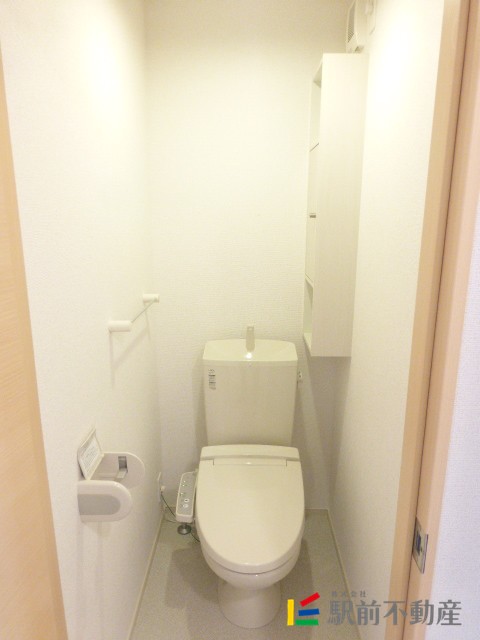 トイレ　収納付きトイレです♪