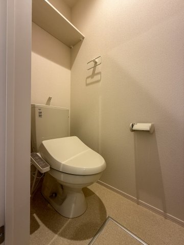 トイレ　別タイプのお部屋の写真です