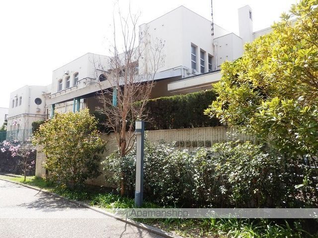 幼稚園・保育園　つつじが丘保育園（幼稚園・保育園）まで455m