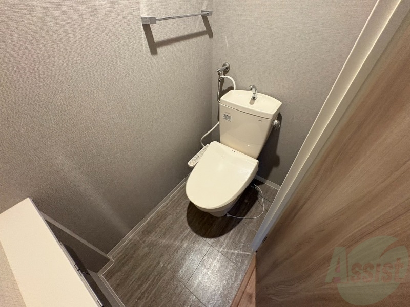 トイレ　ウォシュレット機能がついたトイレ。安心して使用できますね。