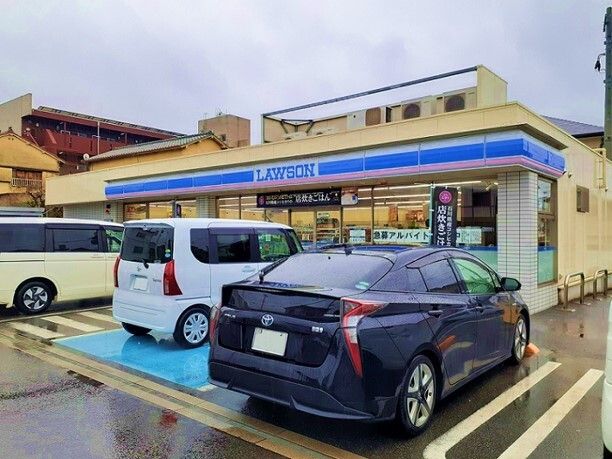 コンビニ　ローソン和歌山出口甲賀丁店様（コンビニ）まで400m