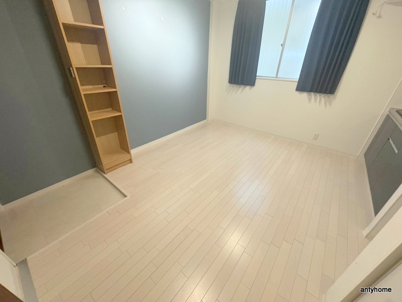富来マンションの居間写真
