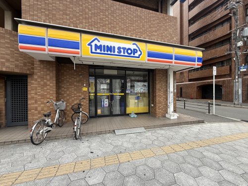 コンビニ　ミニストップ 北堀江店（コンビニ）まで1m