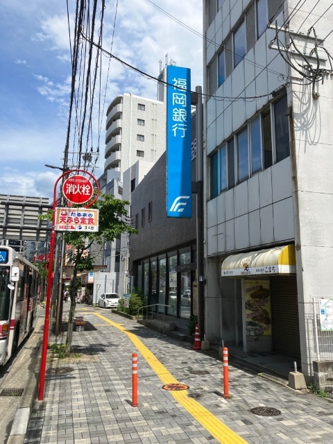 銀行　福岡銀行吉塚支店（銀行）まで306m
