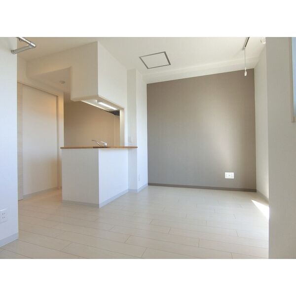 居室・リビング　同物件内別部屋の写真になります。
