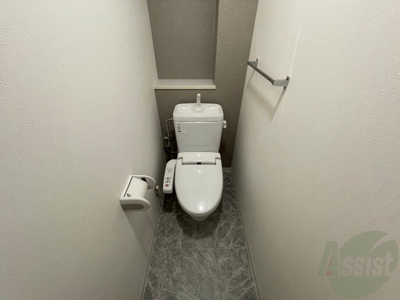 トイレ　こちらはトイレです。清潔感があり、安心して使用できます。