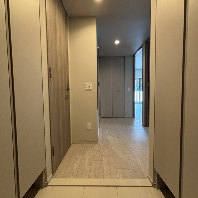 玄関　※写真は同タイプ住戸です。
