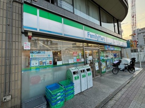 コンビニ　ファミリーマート北品川三丁目店（コンビニ）まで279m