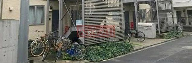 ロビー　駐車場
