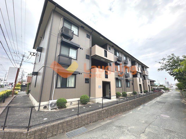 建物外観　落ち着いた雰囲気の外観です
