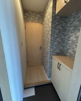 ワイズメゾン西所沢の玄関写真
