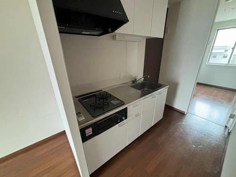 キッチン　※別部屋参考写真※