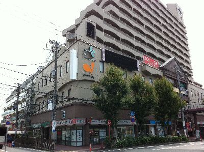 スーパー　ダイエーグルメシティ夙川店（スーパー）まで679m