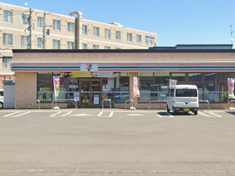 コンビニ　セブンイレブン札幌北31条東店（コンビニ）まで471m