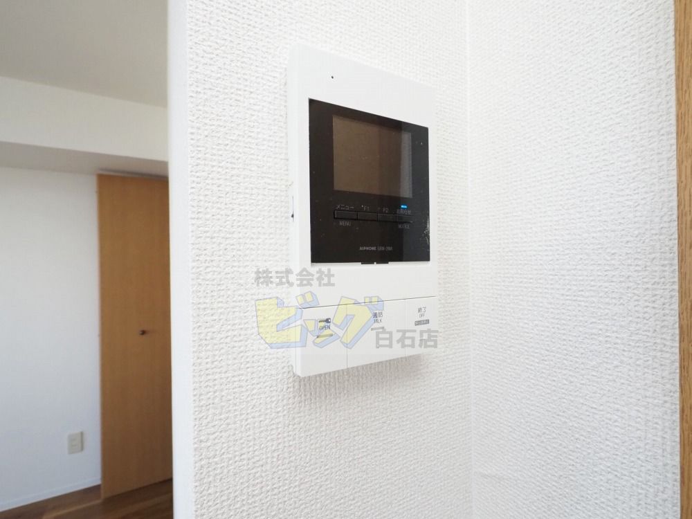 セキュリティ　防犯面で安心のＴＶモニターホン設備が付いています♪
