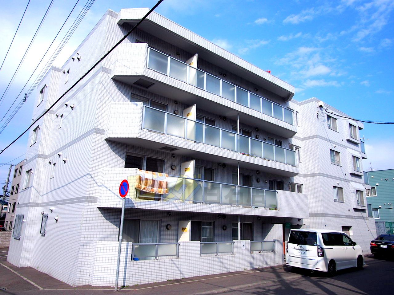 建物外観　都市ガス＆ネット無料採用の１ＬＤＫマンションです♪
