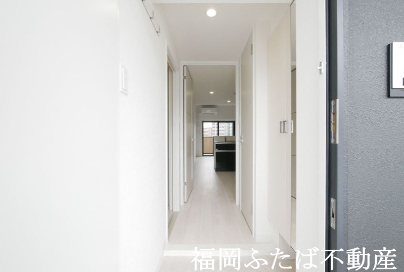 フェロー博多駅南の玄関写真