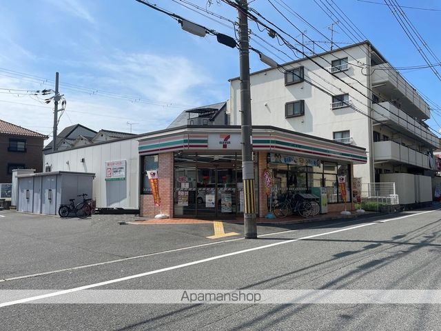 コンビニ　セブンイレブン（コンビニ）まで967m