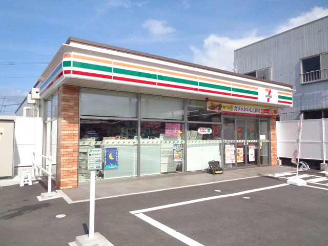 コンビニ　セブンイレブン四国中央三島宮川店（コンビニ）まで700m