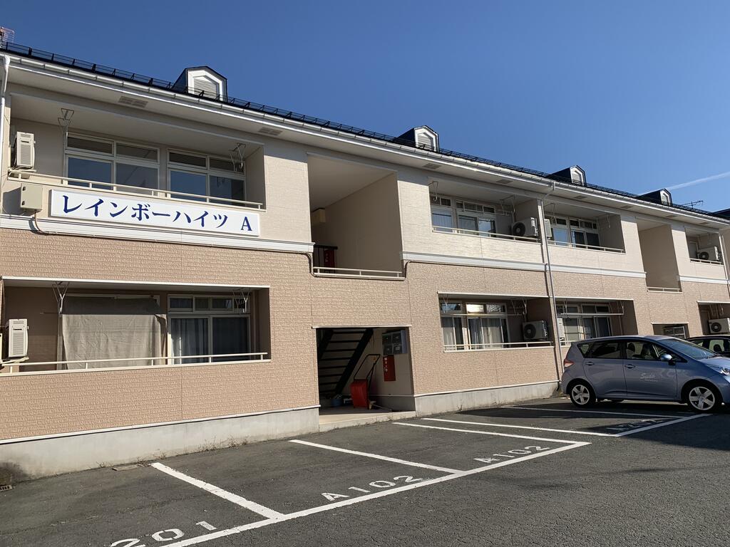 レインボーハイツB棟
