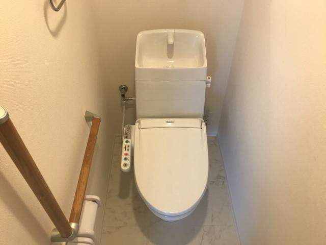 トイレ　シャワー付トイレ