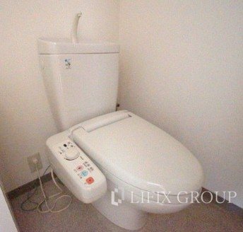 京急本線 神奈川駅 徒歩5分 11階建 築28年のトイレ写真