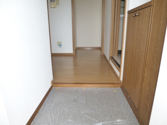 ＪＲ宇野線 彦崎駅 徒歩7分 2階建 築31年の玄関写真