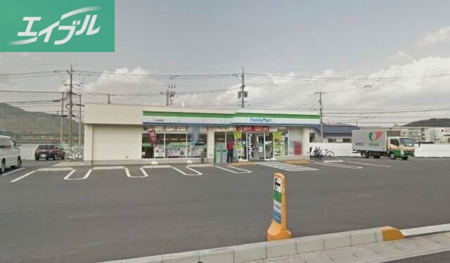 コンビニ　ファミリーマート岡山長岡店（コンビニ）まで743m