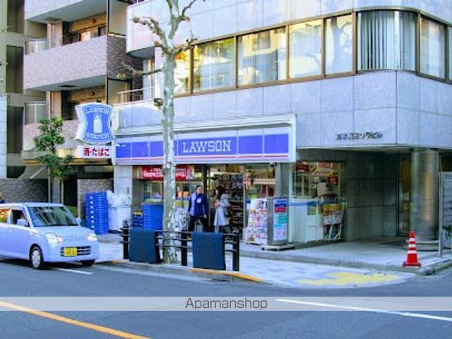 コンビニ　ローソン赤坂九丁目店（コンビニ）まで162m