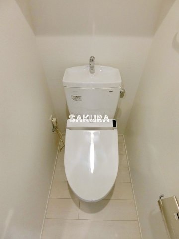 トイレ　落ち着いた色調のトイレです♪