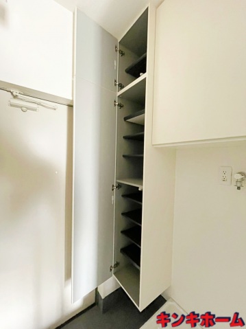 玄関　写真は別のお部屋です。