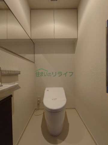 トイレ　別部屋の参考写真で御座います。