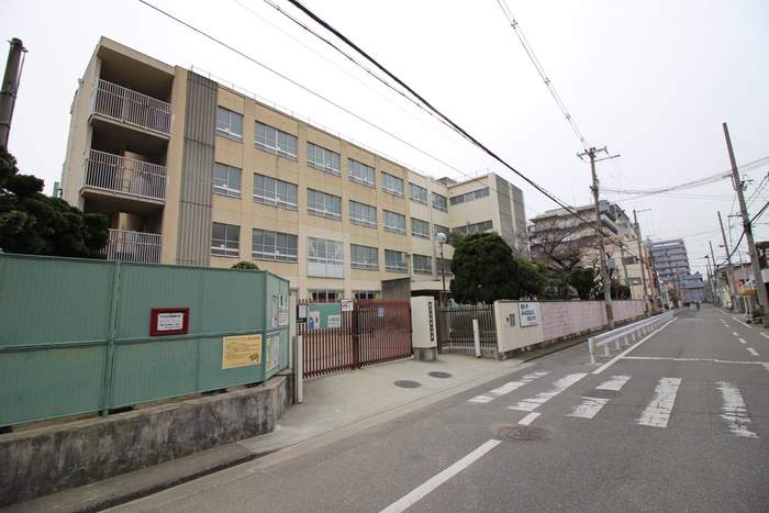 小学校　堺市立安井小学校（小学校）まで200m