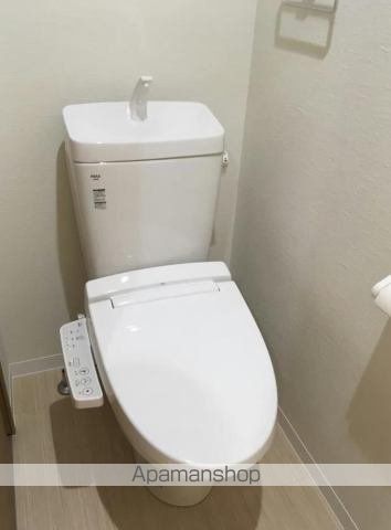 地下鉄箱崎線 貝塚駅 徒歩13分 3階建 築8年のトイレ写真