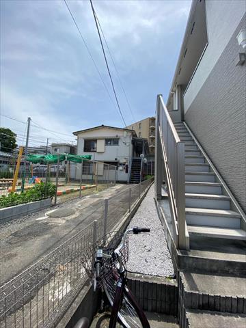 ＪＲ横須賀線 保土ケ谷駅 徒歩27分 2階建 築9年の外観写真