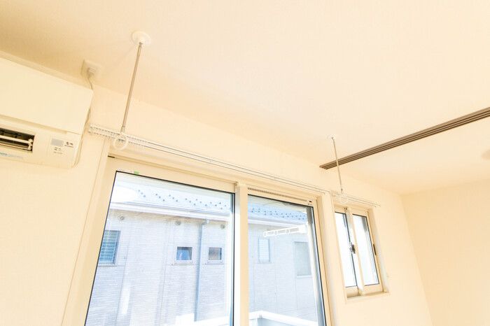 その他　室内物干し完備で天候を気にせずお洗濯できます♪