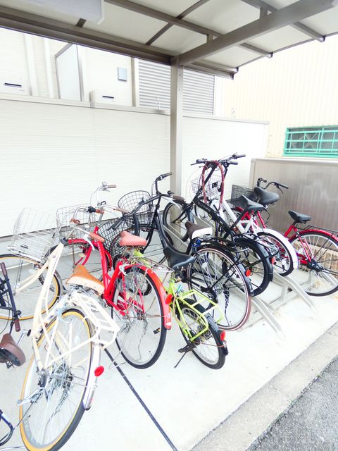 地下鉄谷町線 長原駅 徒歩4分 3階建 築11年の外観写真