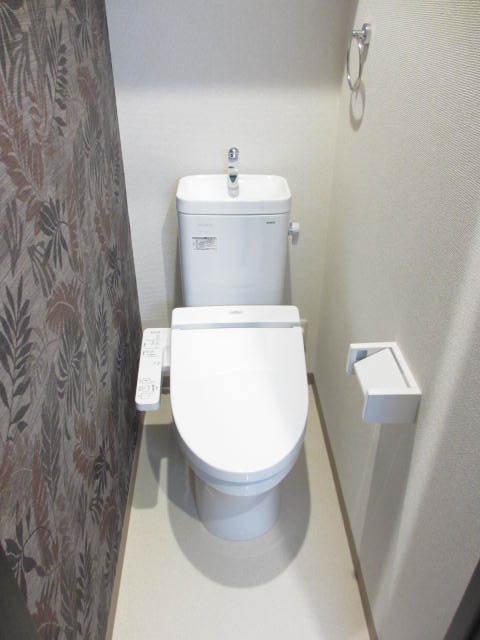 地下鉄谷町線 長原駅 徒歩4分 3階建 築11年のトイレ写真