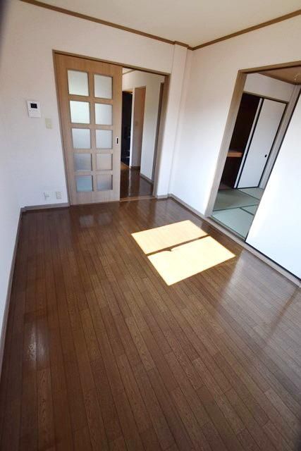居室・リビング　★★明るいお部屋です★★