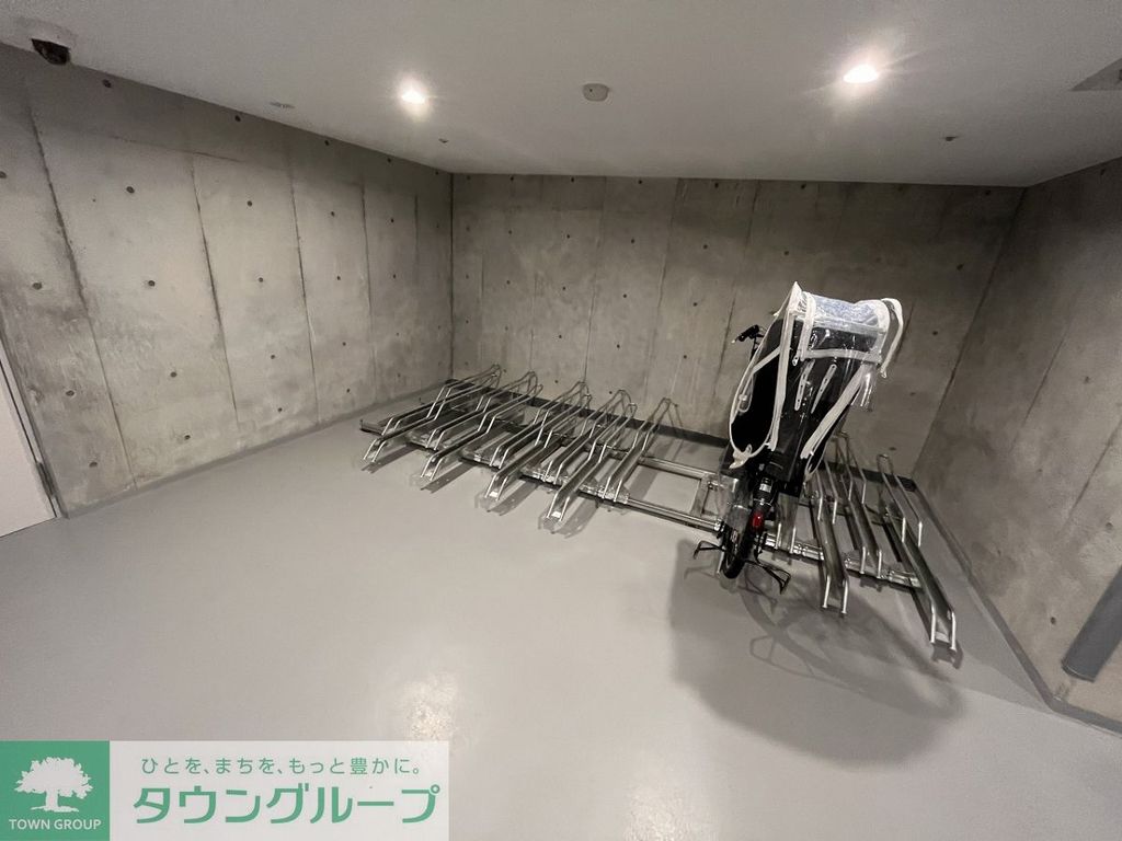 東急東横線 都立大学駅 徒歩10分 3階建 築5年の外観写真
