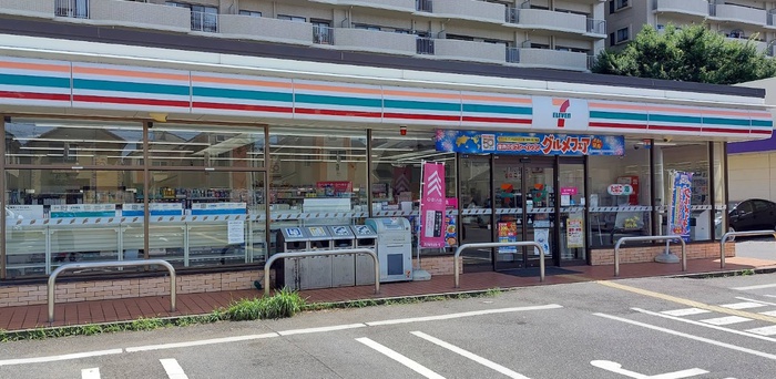 コンビニ　セブン-イレブン 志木幸町３丁目店（コンビニ）まで240m