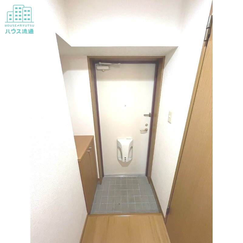 玄関　※別号室（間取り反転）