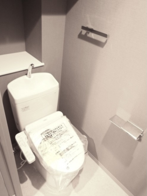 都営大江戸線 練馬駅 徒歩9分 4階建 築7年のトイレ写真