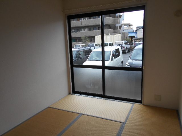 シャトレ岡田IIの内装写真