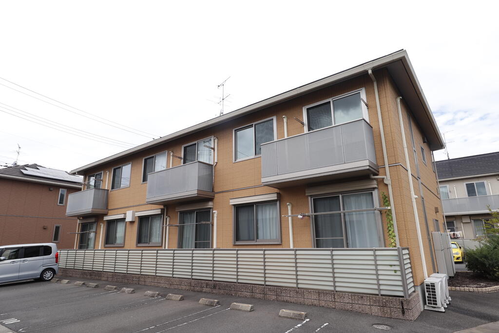 建物外観　新田にある2LDKの物件です♪
